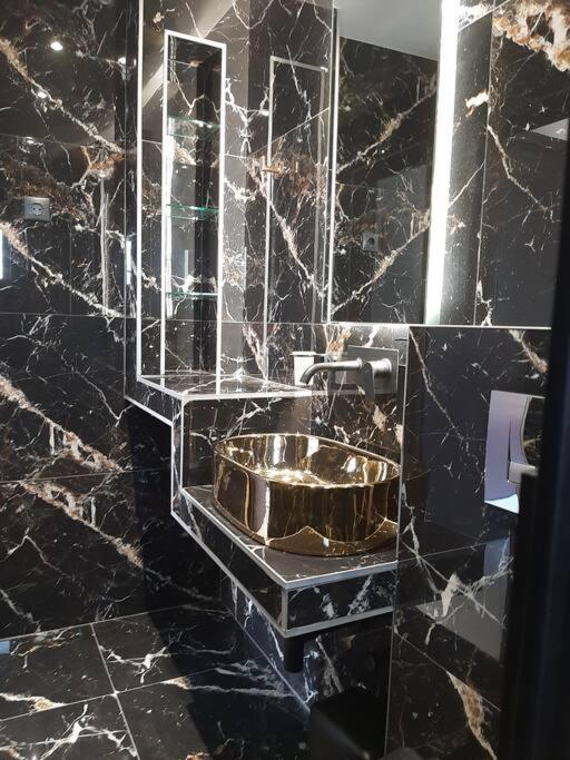Thesstay Attica Downtown Boutique Apartment سالونيك المظهر الخارجي الصورة