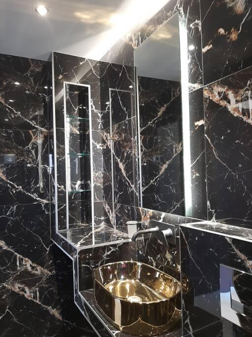 Thesstay Attica Downtown Boutique Apartment سالونيك المظهر الخارجي الصورة